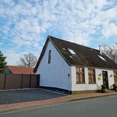 Sonnenhaus Holiday home Garding